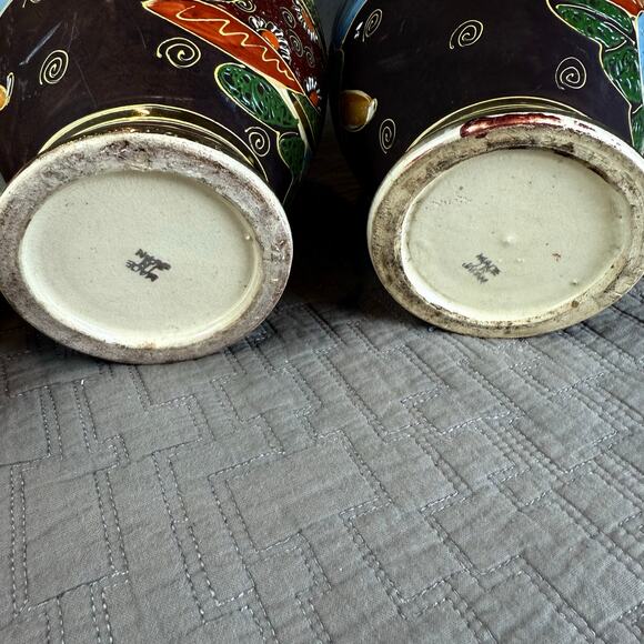 Set Pair of 2 Satsuma Vases Urns Japan Gilted Gold Tone Hand Painted Matching - Picture 8 of 11